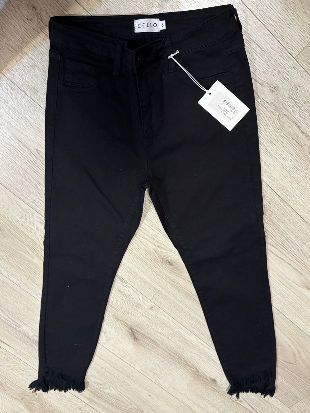 Cello Women's Black Ankle Raw-Hem Skinny Jeans Size 5